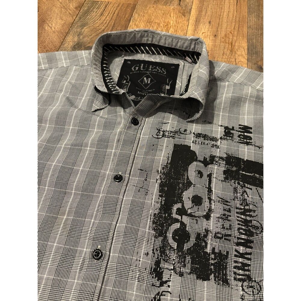 GUESS Mens Medium Plaid Long Sleeve Button Up Shirt Graphic Y2K Grunge
